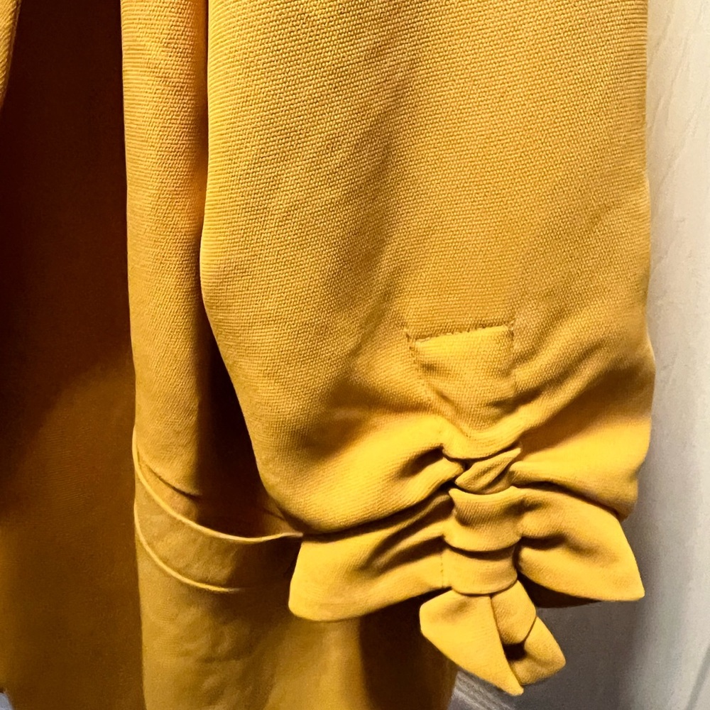 River Island ruched-sleeved boyfriend blazer - Picture 4 of 4